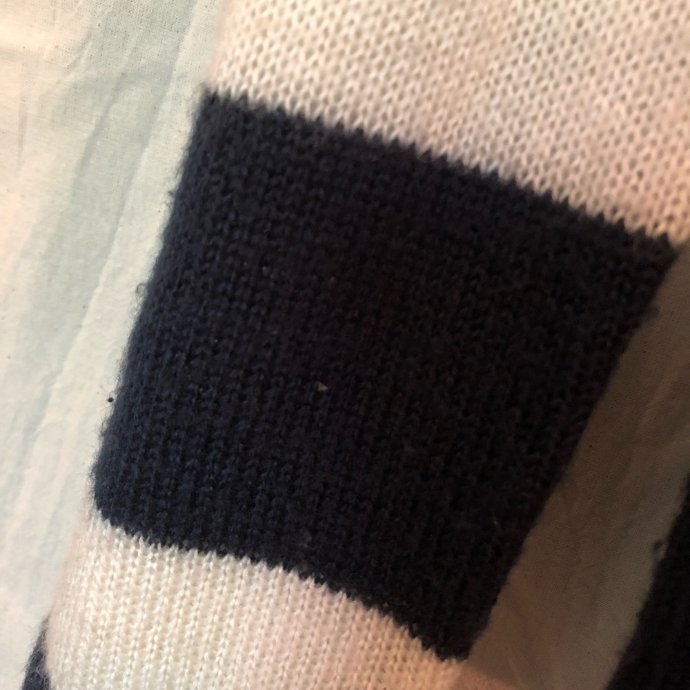 Sweater - Picture 3 of 3